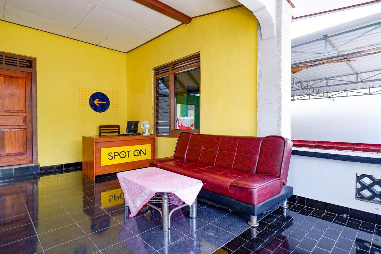Hotel Spot On 2821 Griya Kawula Syariah Solo Exteriér fotografie