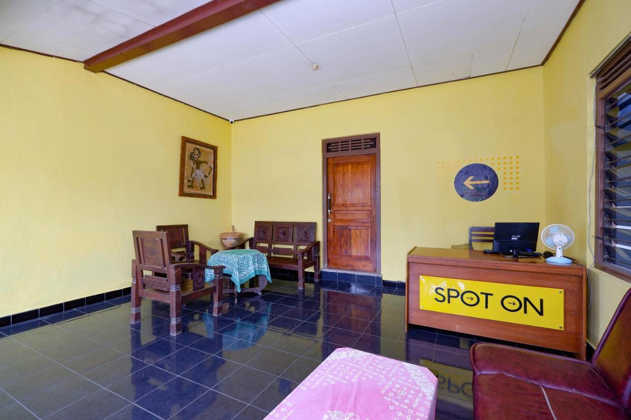 Hotel Spot On 2821 Griya Kawula Syariah Solo Exteriér fotografie